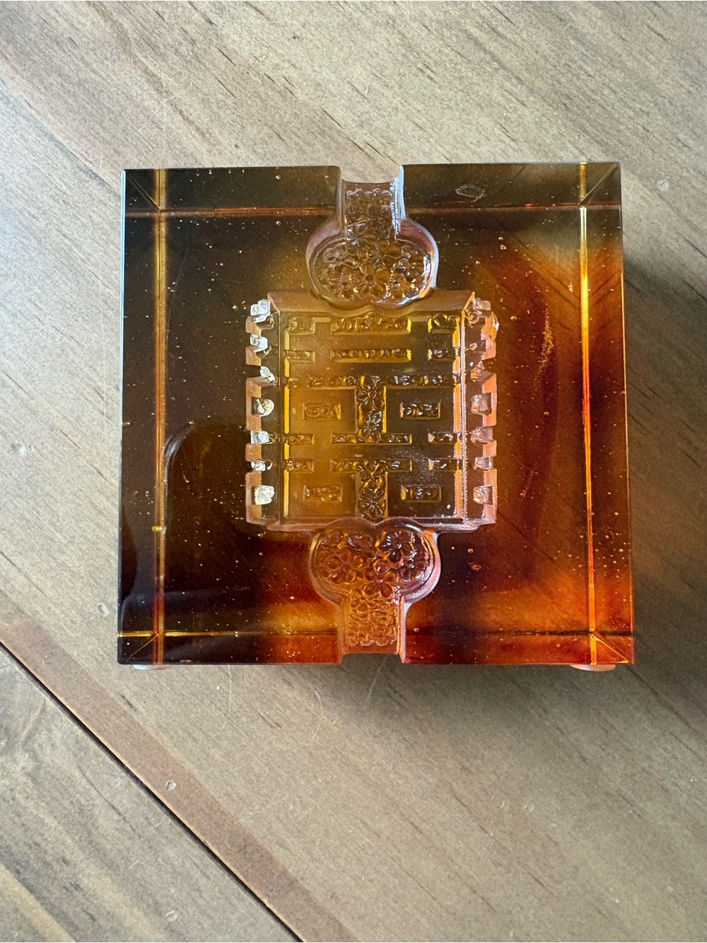 Chinese liuli Brick Crystal Paperweight Double Happiness/Knot of Happiness